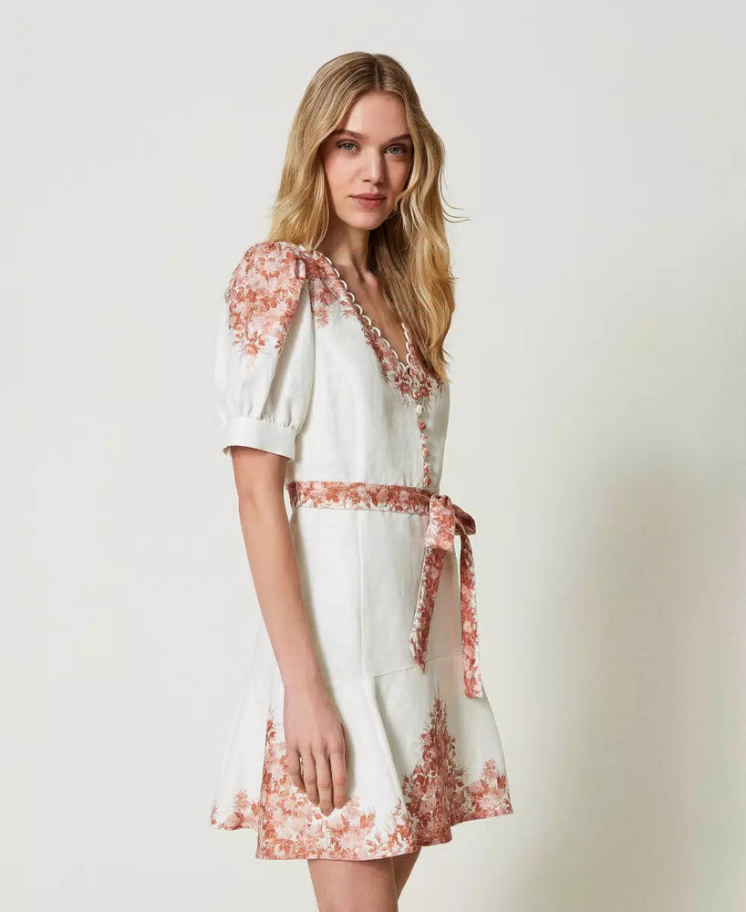 Kurzes Leinenkleid mit Blumenprint