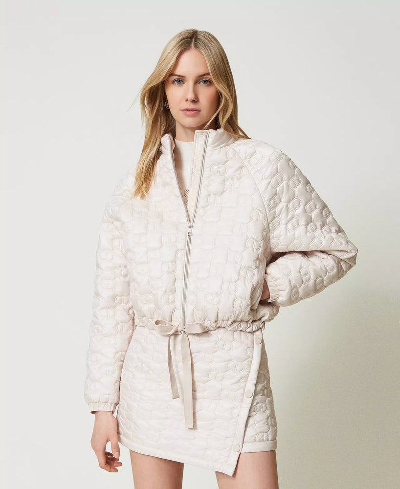 Steppjacke mit Oval T