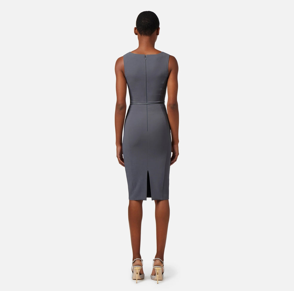 Midi-Kleid aus Fuktionsgewebe mit Gürtel und Cut-out