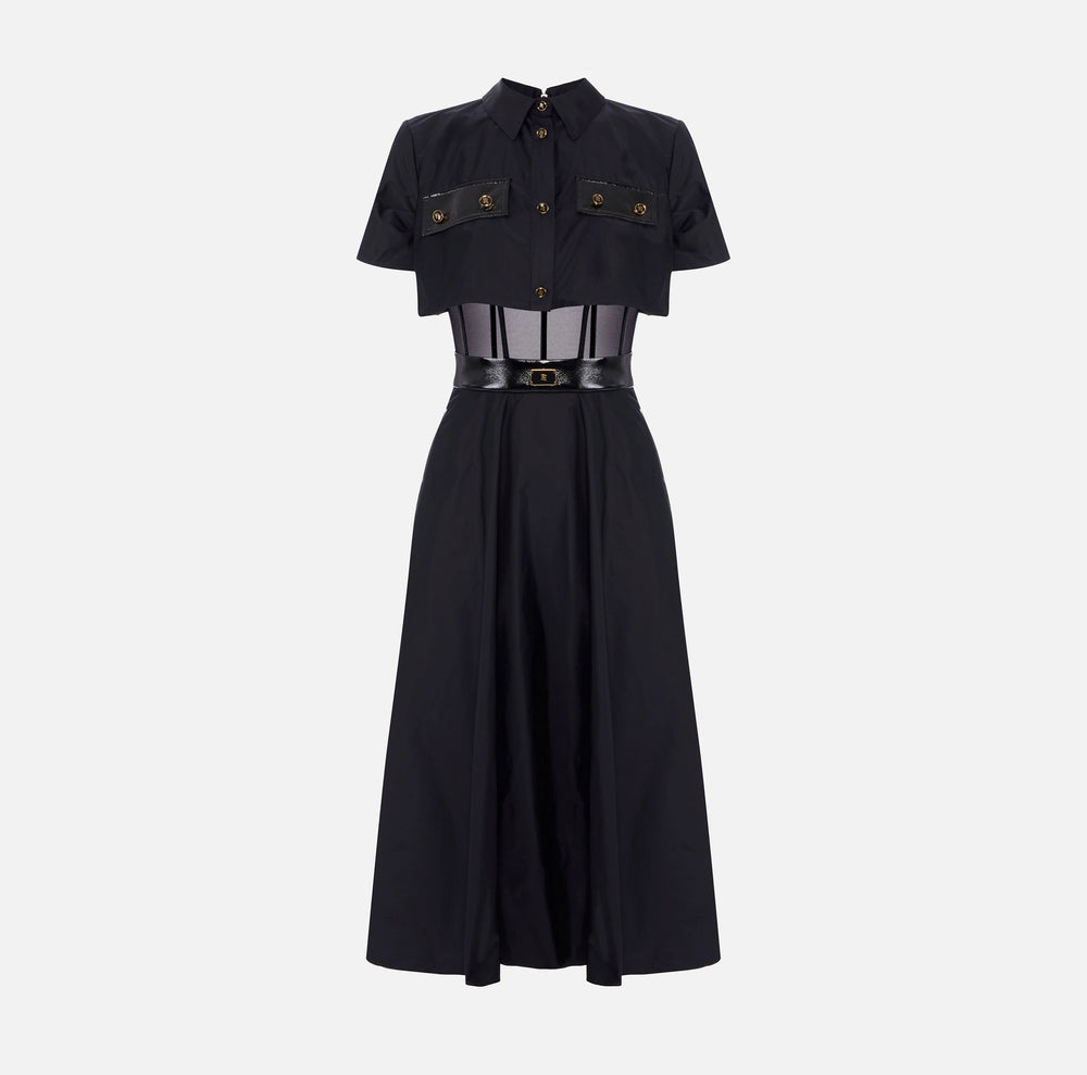 Kleid aus Segeltuch-Gewebe und Tüll
