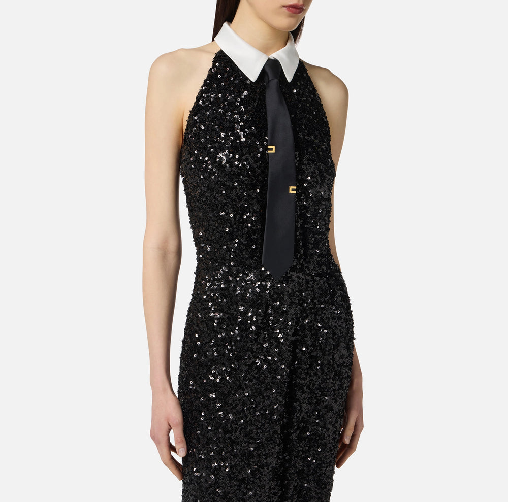 Red Carpet-Kleid mit in Pailletten und Krawatte