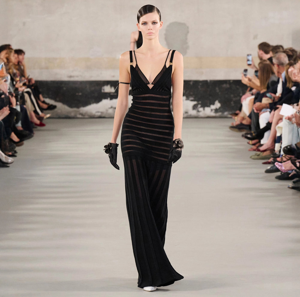 Red Carpet-Strickkleid mit Transparenzen