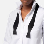 Body-Hemdbluse aus Baumwoll-Popeline mit Krawatte