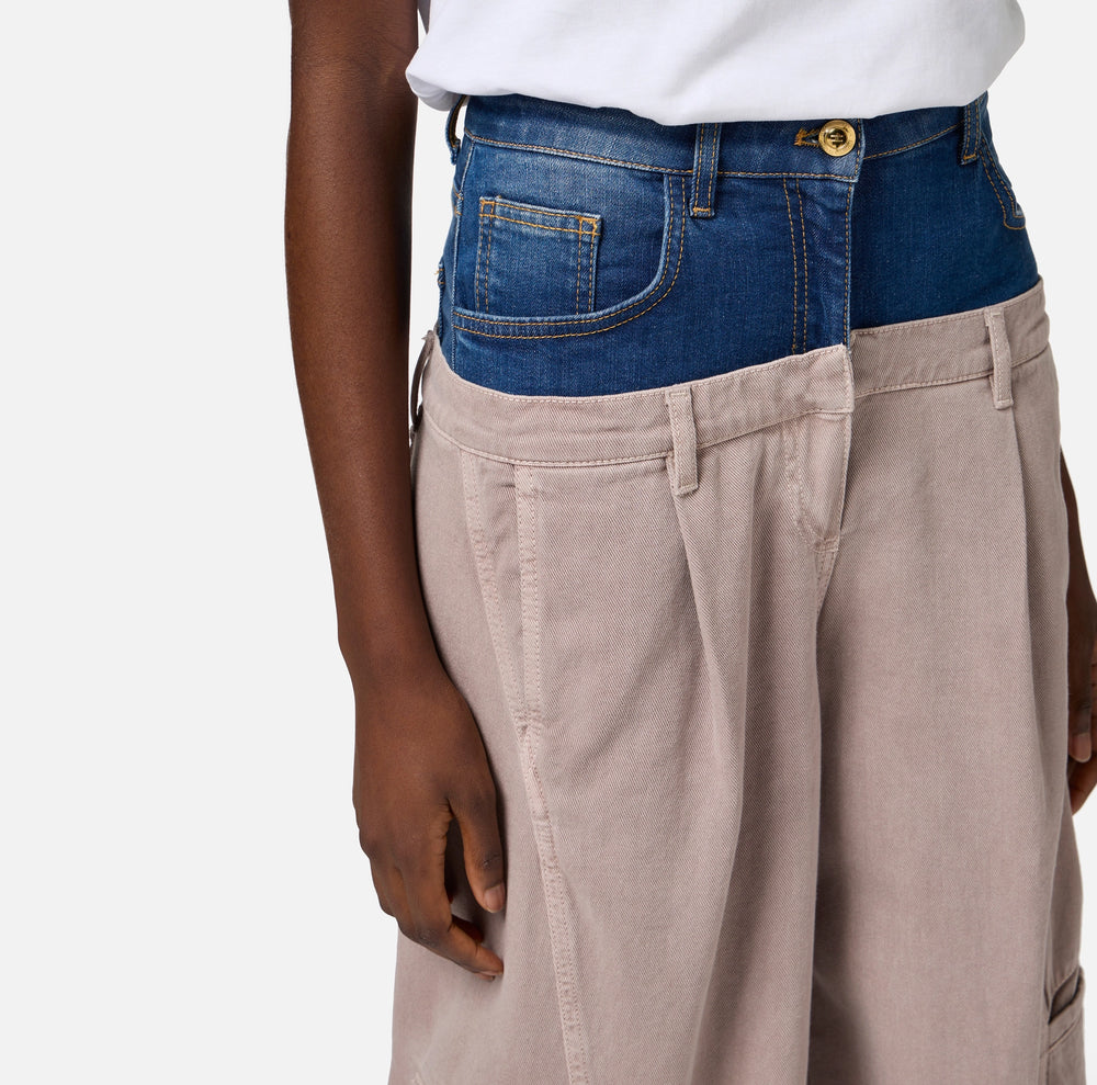 .Cargo-Hose aus Baumwolle mit Schößchen aus Denim
