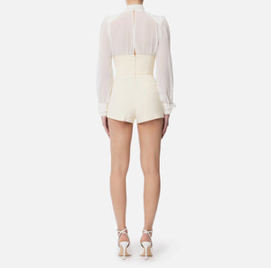 Jumpsuit aus Crêpe und Georgette mit Kreuzschnürmotiv