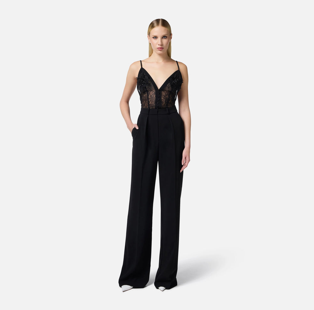Jumpsuit aus leichtem Crêpe mit floralen Stickereien