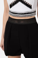 Shorts mit Logo-Spitze