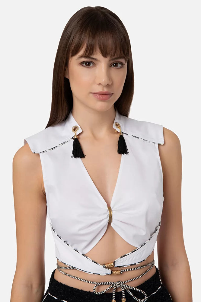 Top mit Quasten am Ausschnitt