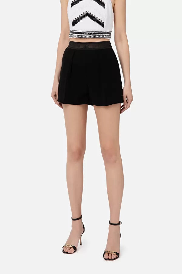 Shorts mit Logo-Spitze