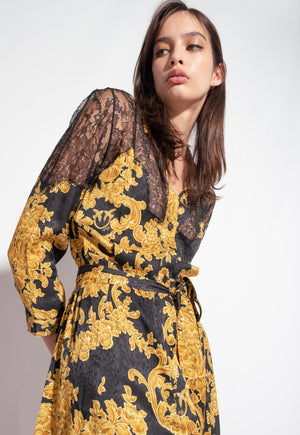 HEMDBLUSENKLEID IM DEKORATIVEN PRINT MIT SPITZE